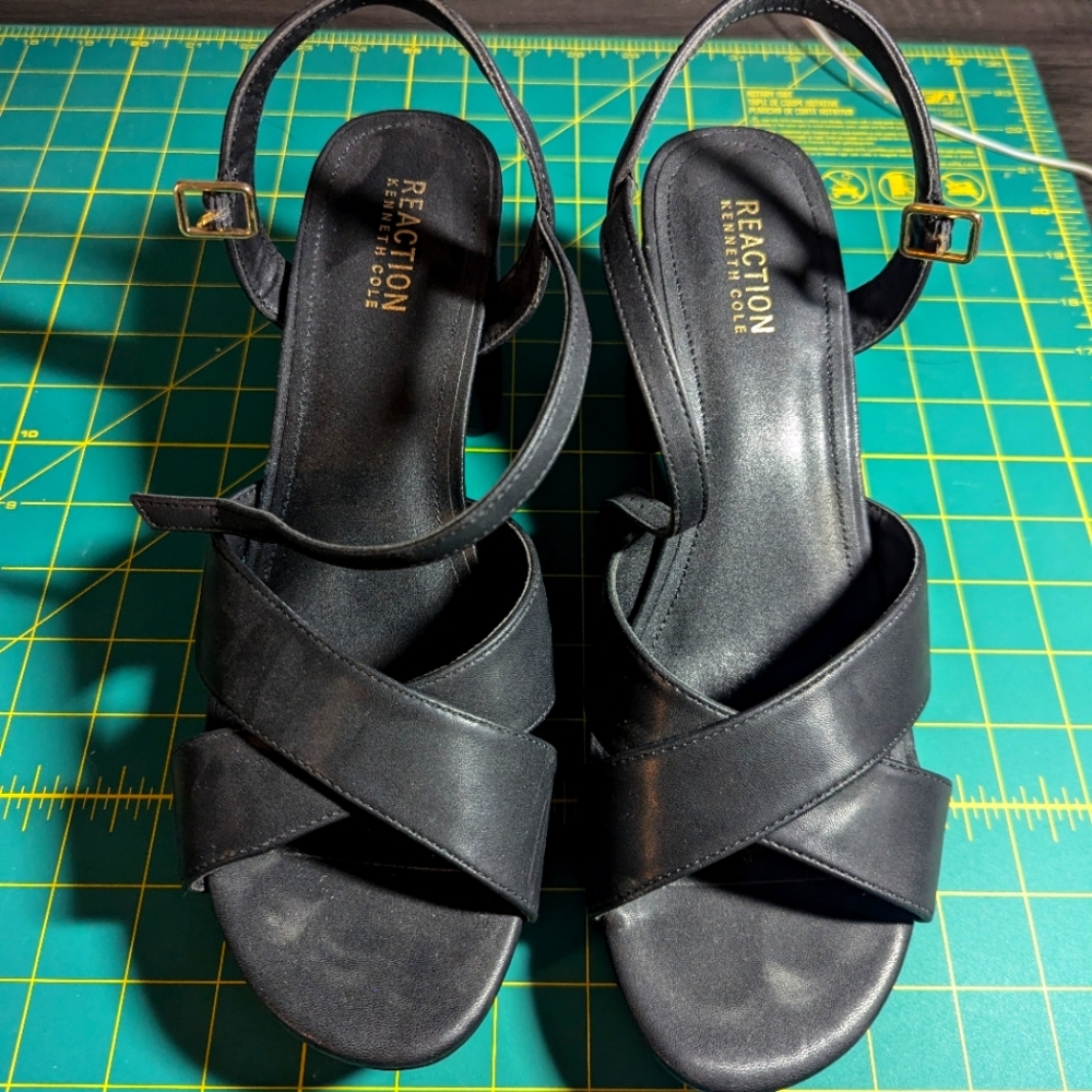 Kenneth Cole Reaction Platform Heels 11